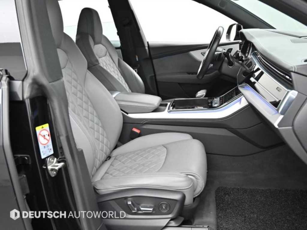 아우디 Q8 55 TFSI 콰트로 프리미엄 이미지 11