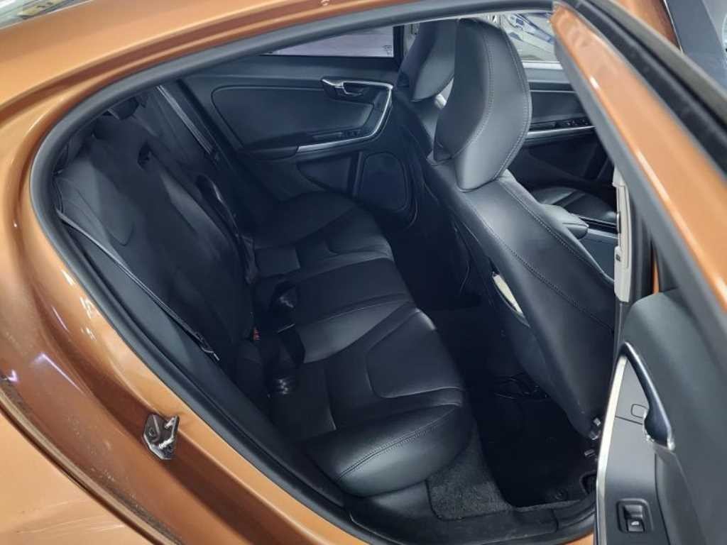 볼보 S60 뉴S60 D2 이미지 18