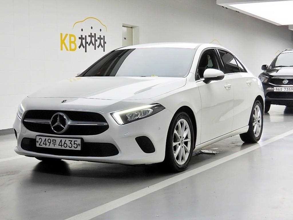 벤츠 A 클래스 A클래스 W177 A220 세단 이미지 2
