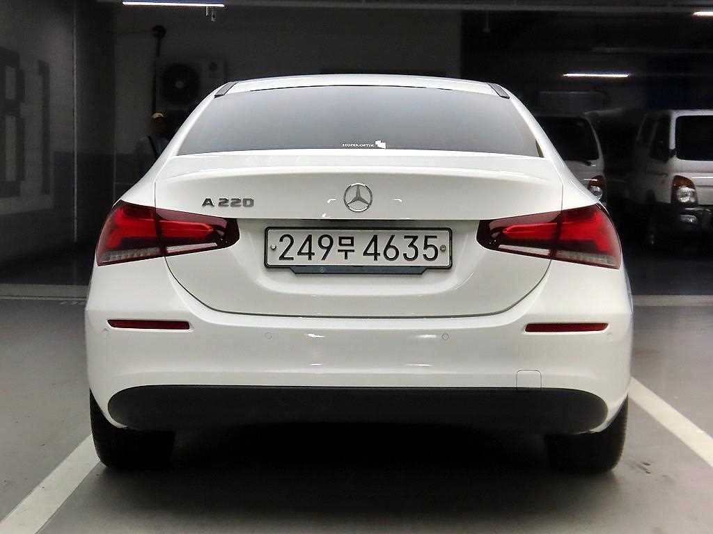 벤츠 A 클래스 A클래스 W177 A220 세단 이미지 3