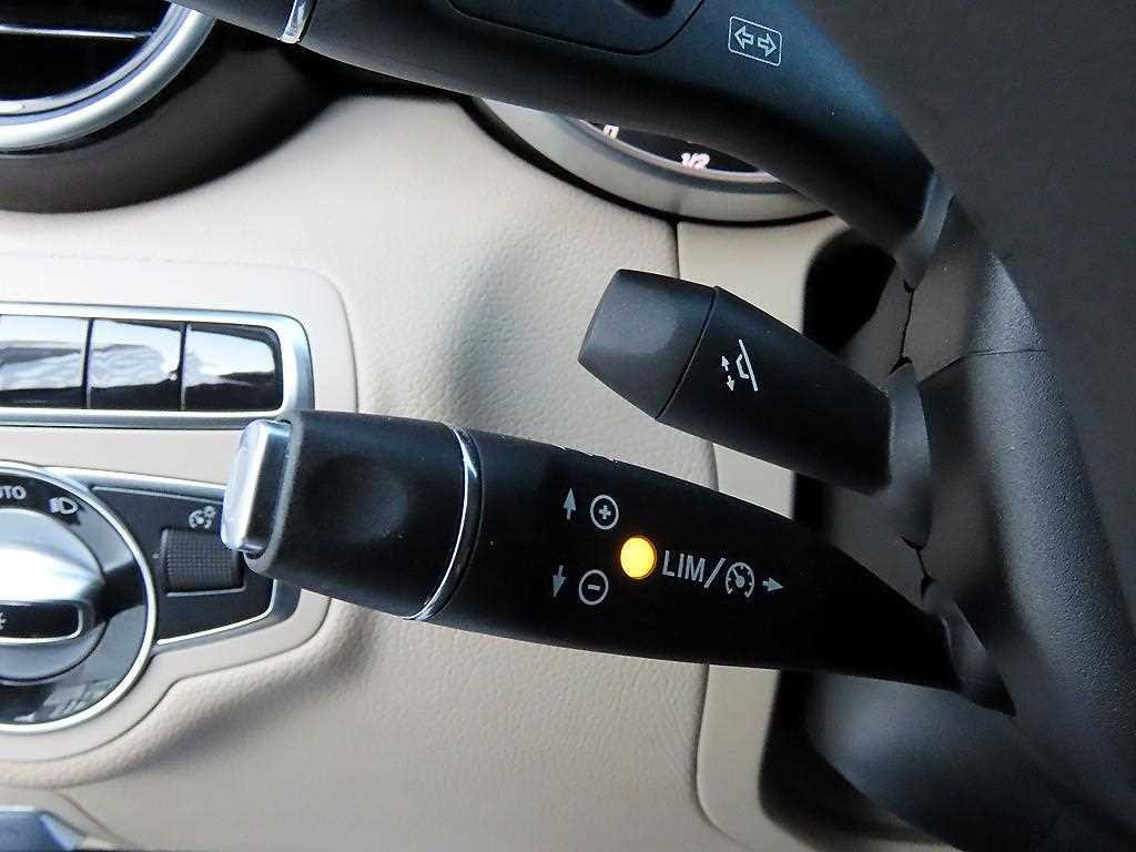 벤츠 C 클래스 C클래스 W205 C220 d 아방가르드 이미지 13