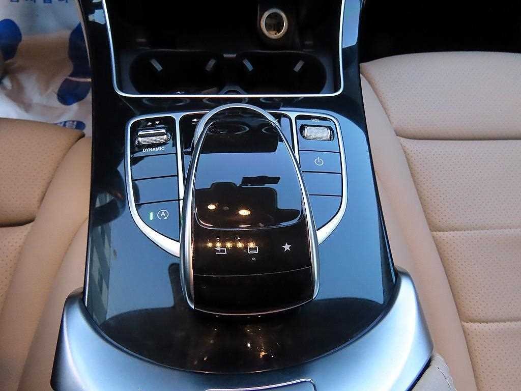 벤츠 C 클래스 C클래스 W205 C220 d 아방가르드 이미지 14