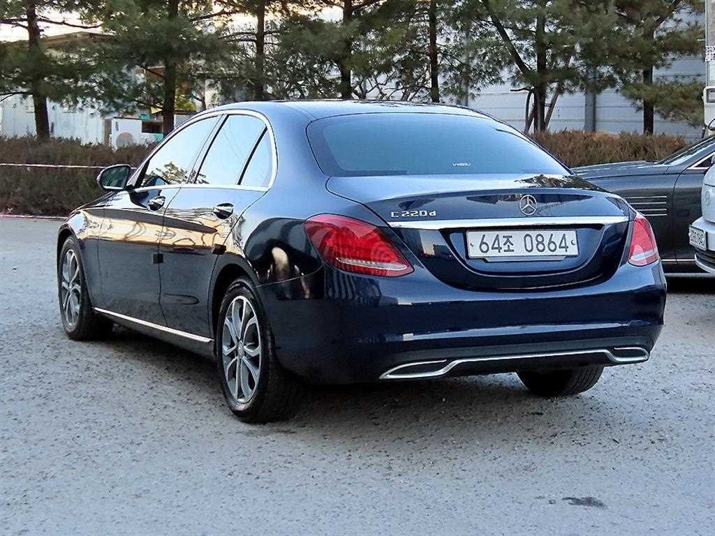 벤츠 C 클래스 C클래스 W205 C220 d 아방가르드 이미지 4