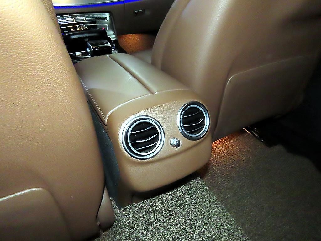 벤츠 E 클래스 E-클래스 W213 E300 아방가르드 이미지 16
