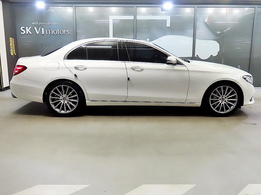 벤츠 E 클래스 E-클래스 W213 E300 아방가르드 이미지 3