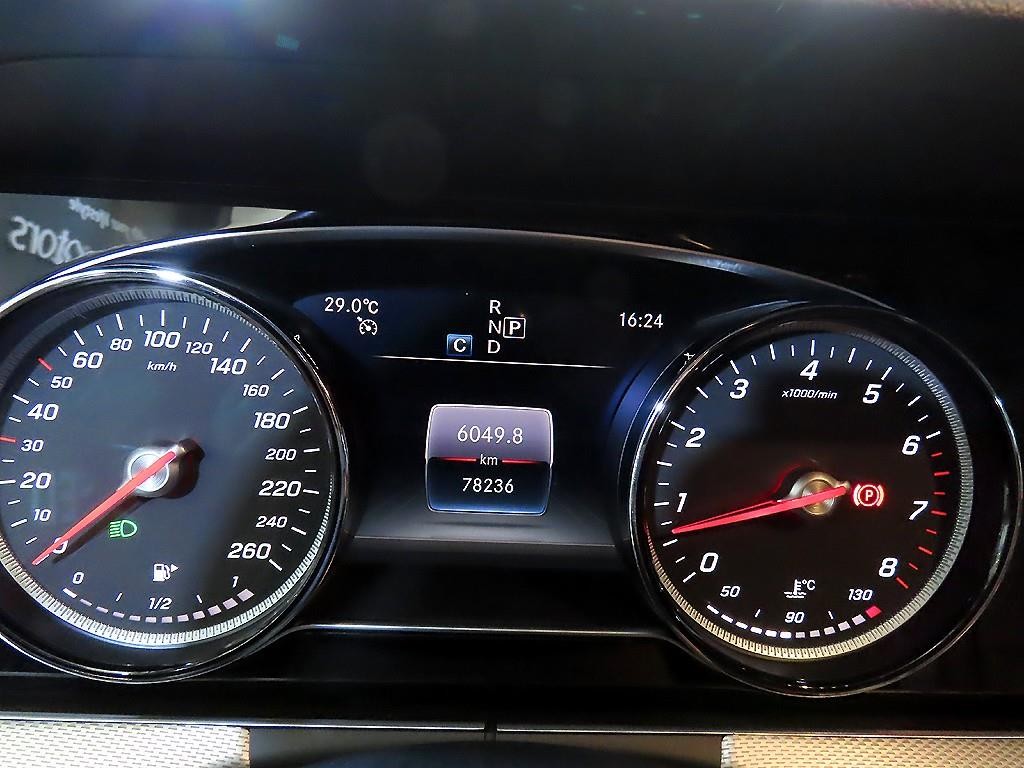 벤츠 E 클래스 E-클래스 W213 E300 아방가르드 이미지 9