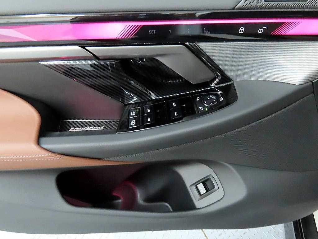 BMW 5시리즈 5시리즈 (G60) 530i xDrive M 스포츠 이미지 11