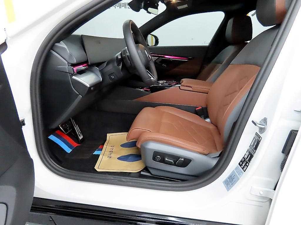BMW 5시리즈 5시리즈 (G60) 530i xDrive M 스포츠 이미지 5