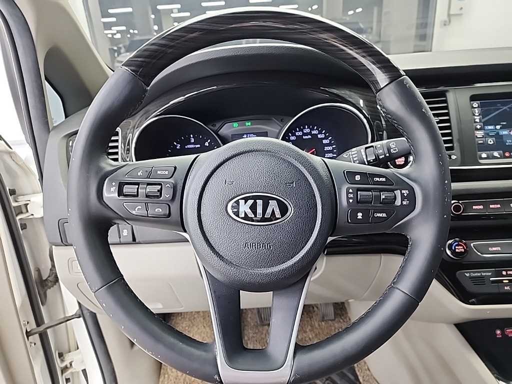 기아 카니발 더 뉴 카니발 디젤 9인승 프레스티지 이미지 9