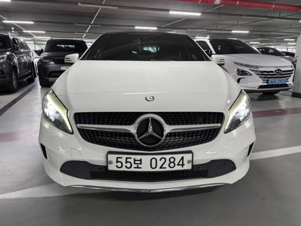 벤츠 A 클래스 A클래스 W176 A200 이미지 1