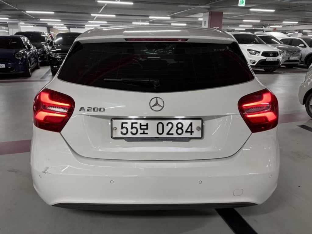 벤츠 A 클래스 A클래스 W176 A200 이미지 2