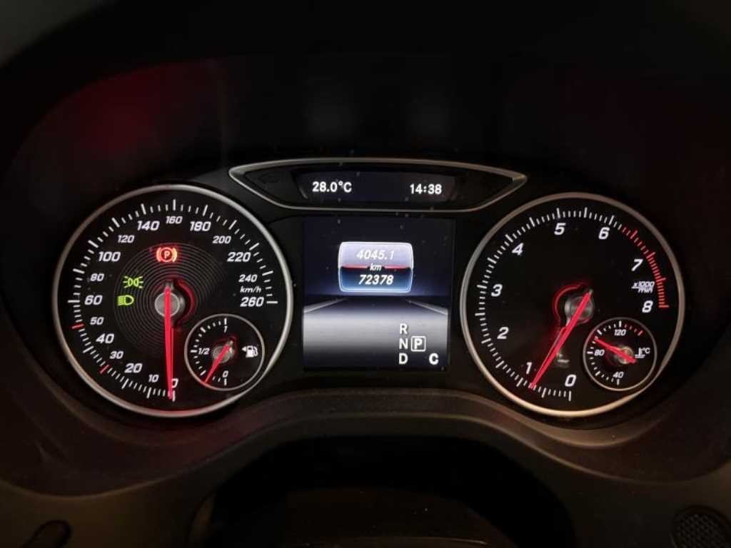 벤츠 A 클래스 A클래스 W176 A200 이미지 3
