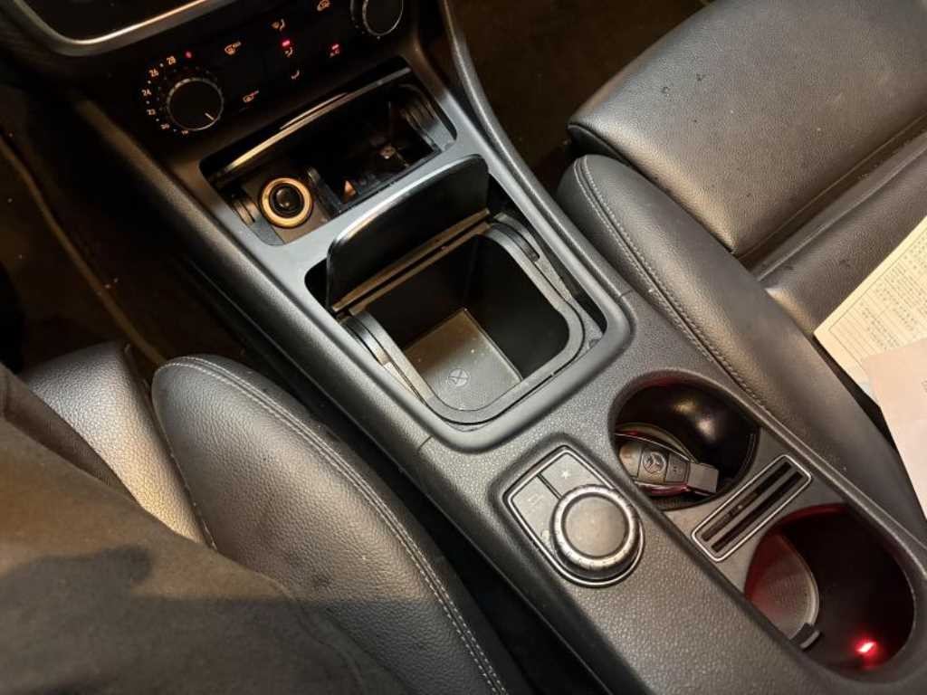 벤츠 A 클래스 A클래스 W176 A200 이미지 8