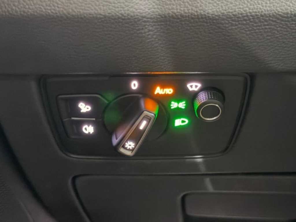폭스바겐 아테온 2.0 TDI 엘레강스 프레스티지 이미지 14