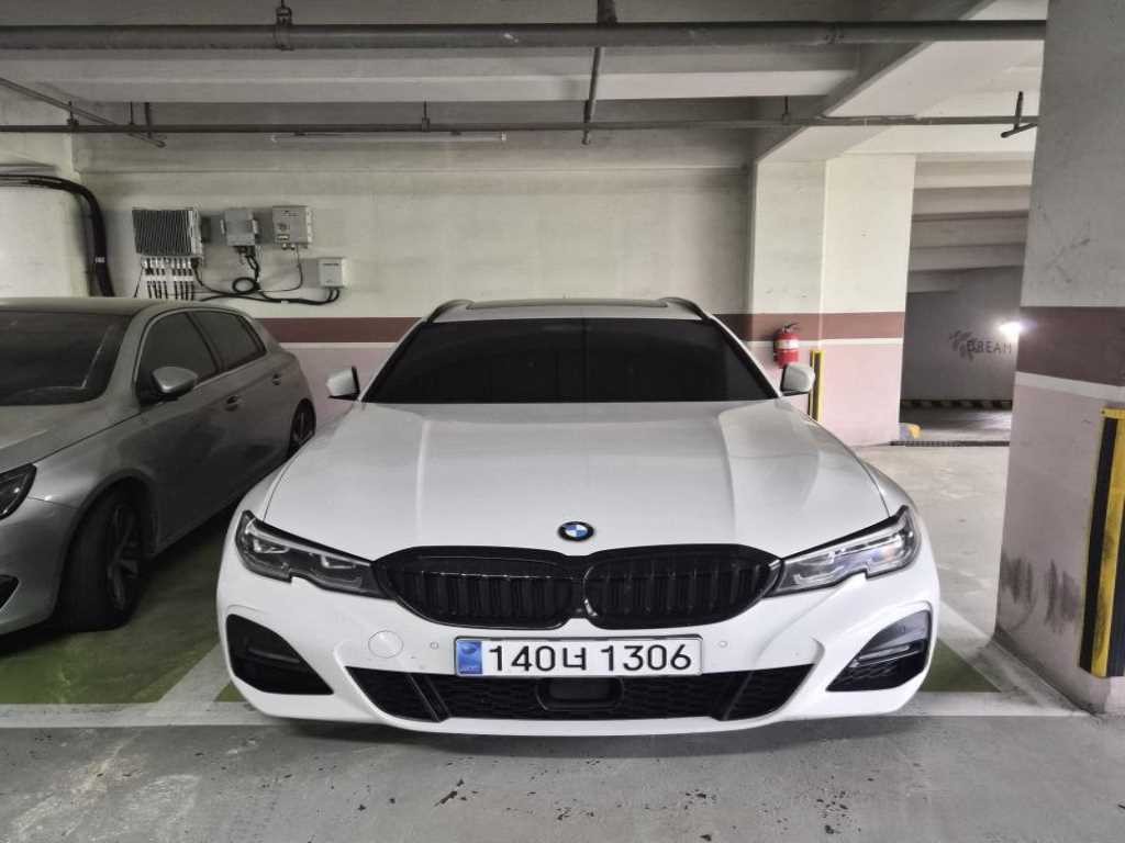 BMW 3시리즈 3시리즈 (G20) 320d 투어링 M 스포츠 이미지 2