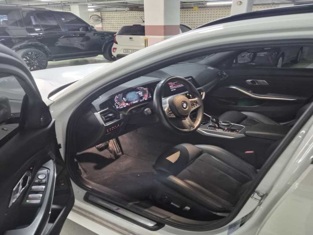 BMW 3시리즈 3시리즈 (G20) 320d 투어링 M 스포츠 이미지 7