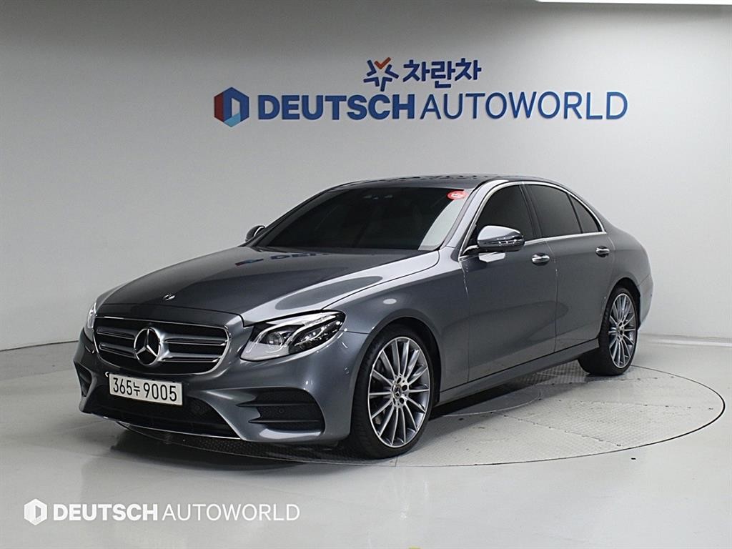 벤츠 E 클래스 E-클래스 W213 E300 4MATIC AMG LINE 이미지 1