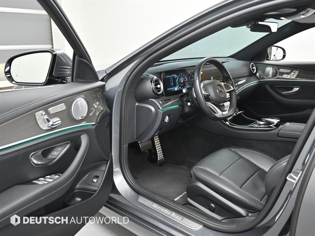 벤츠 E 클래스 E-클래스 W213 E300 4MATIC AMG LINE 이미지 11