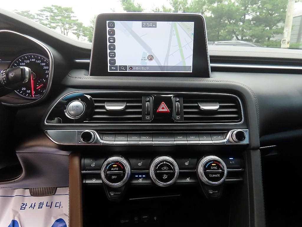 제네시스 G70 2.0T 엘리트 이미지 14