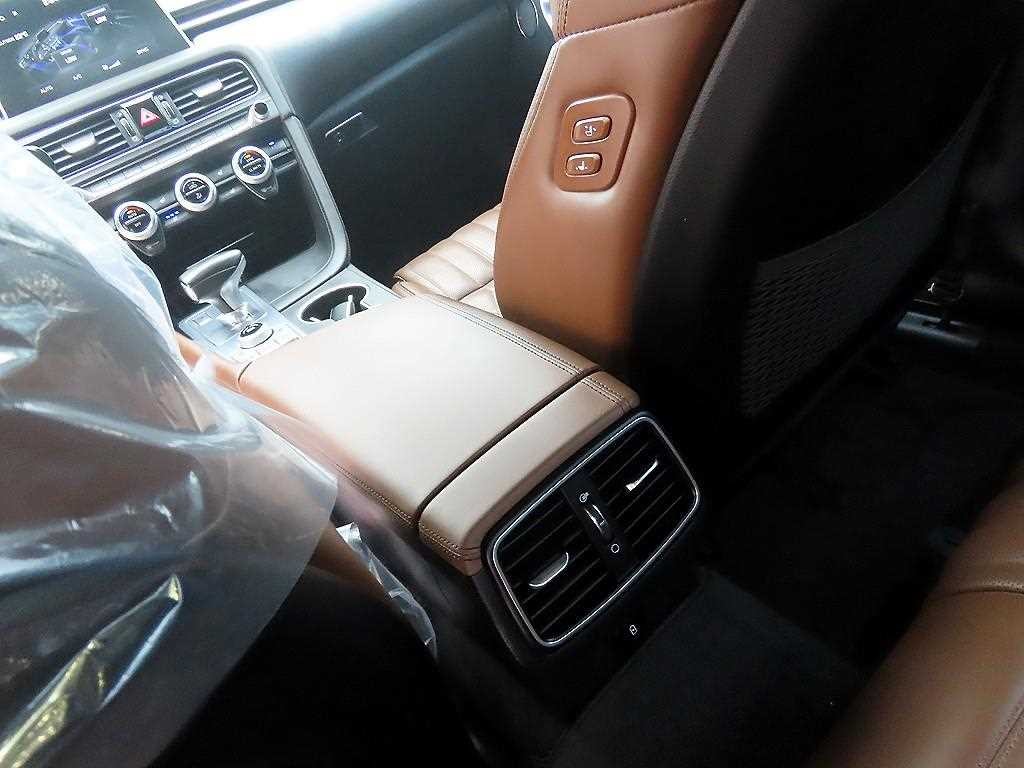 제네시스 G70 2.0T 엘리트 이미지 16