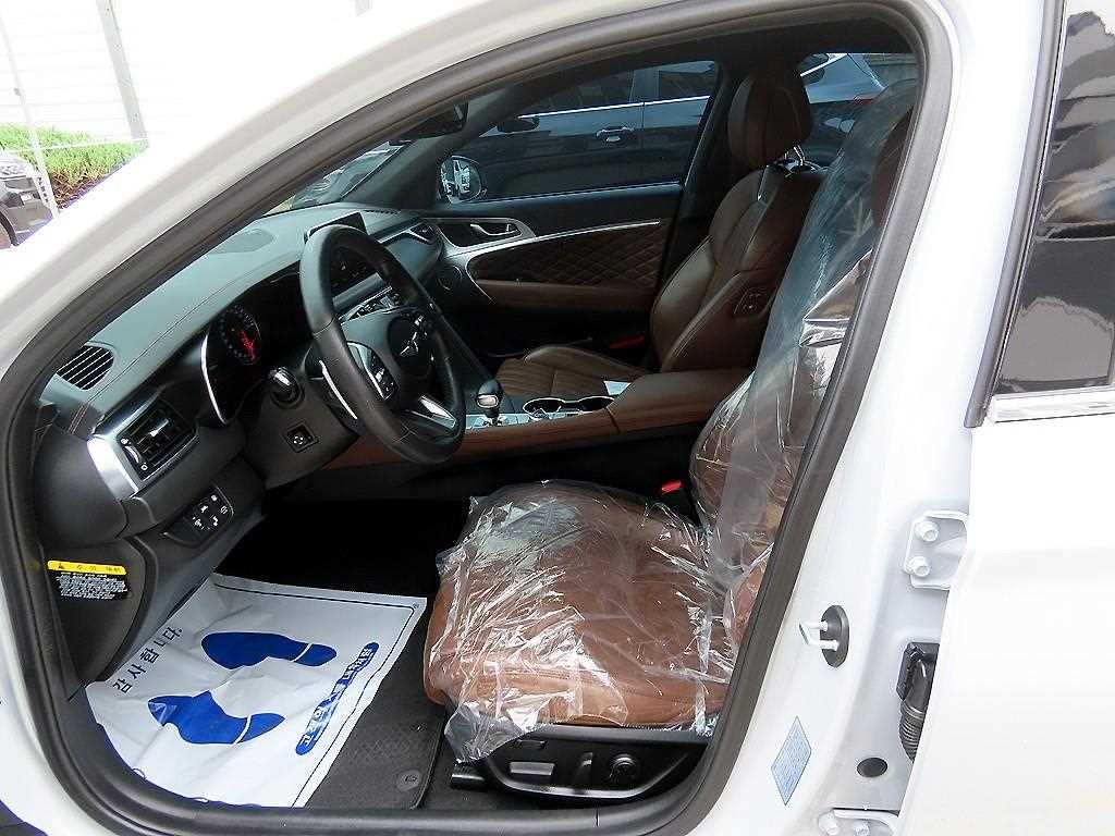제네시스 G70 2.0T 엘리트 이미지 5