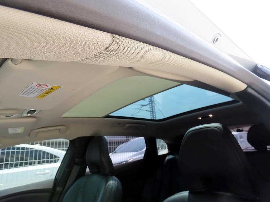 볼보 V40 D3 이미지 16