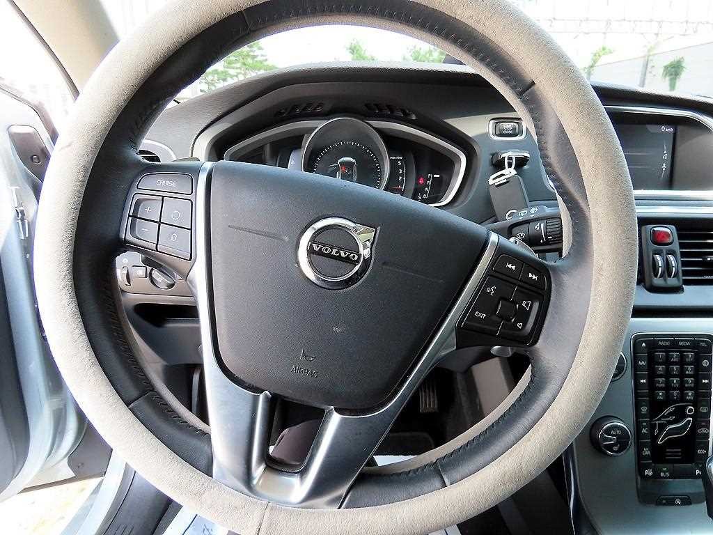 볼보 V40 D3 이미지 8