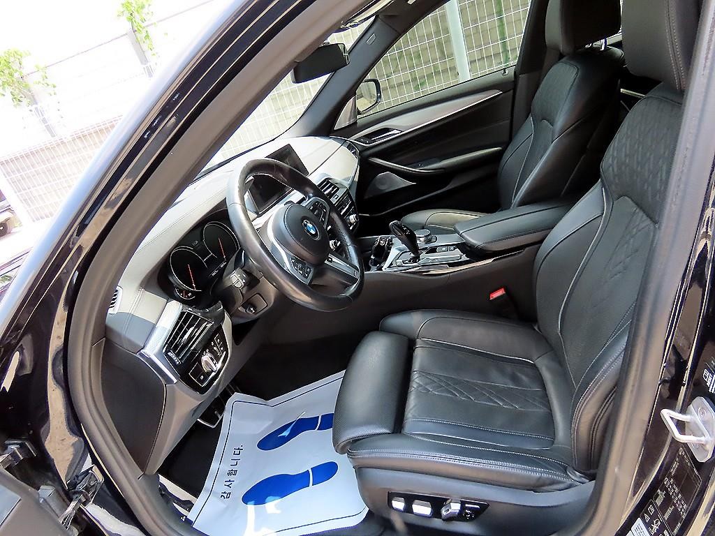BMW 5시리즈 5시리즈 (G30) M550d xDrive 이미지 5