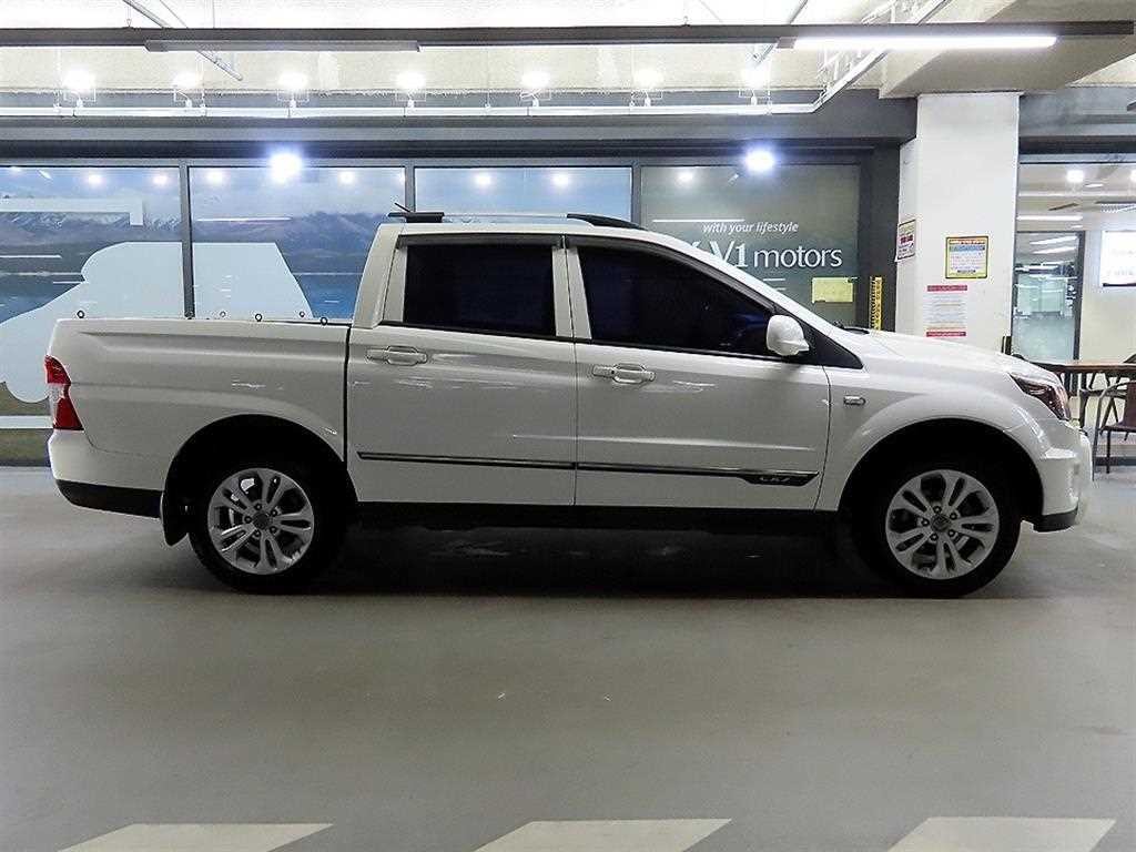 KG모빌리티(쌍용) 코란도 더뉴코란도스포츠 CX7(4WD) 클럽 이미지 3