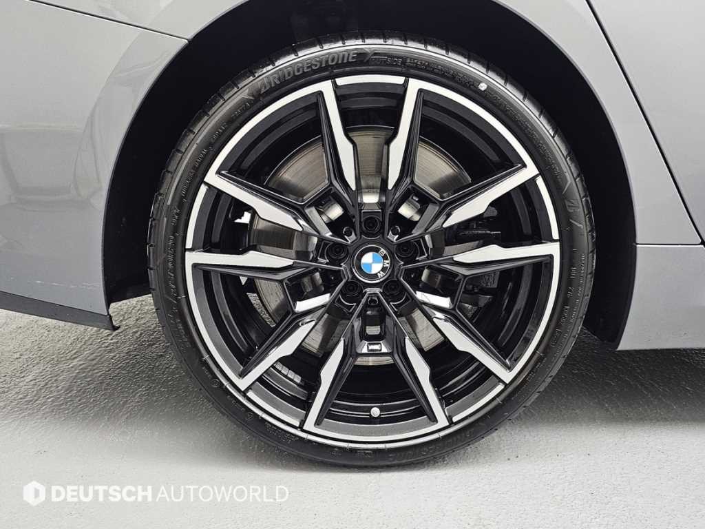 BMW 8시리즈 8시리즈 (G15) M850i xDrive 그란 쿠페 이미지 5