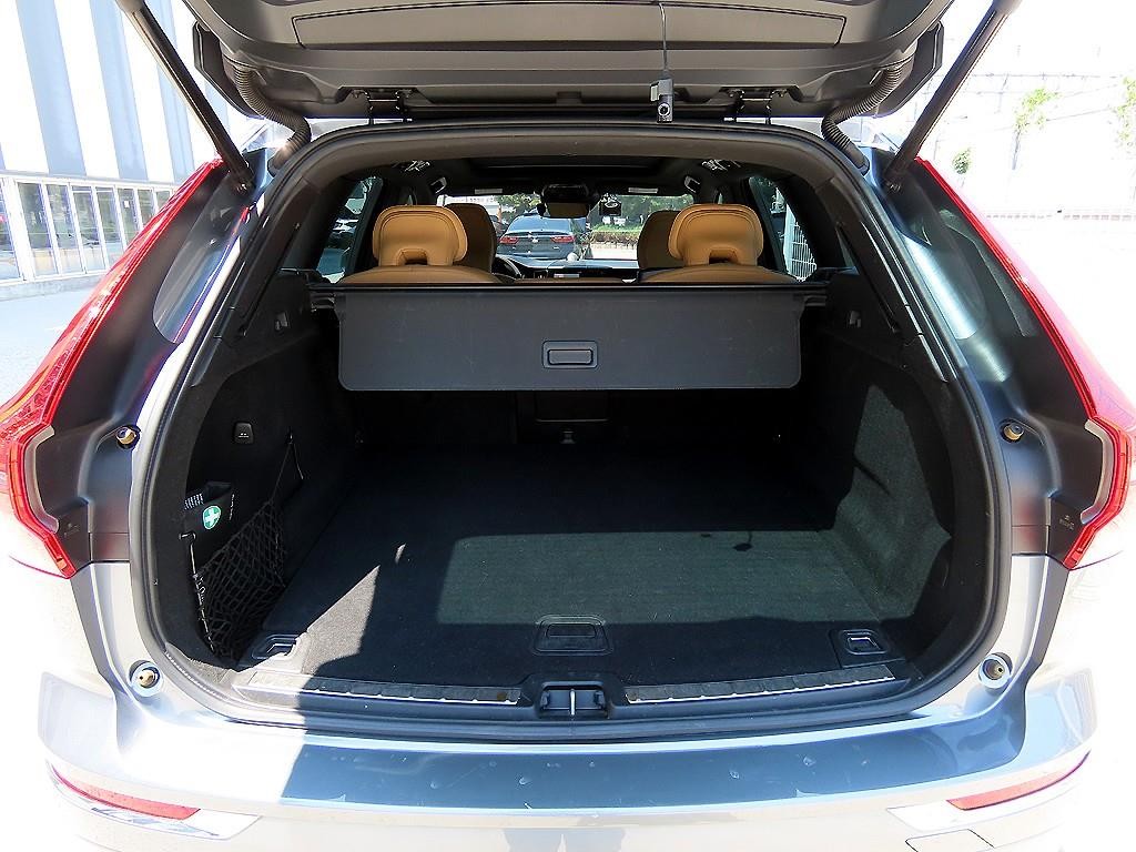볼보 XC60 XC60(2세대) T6 AWD 인스크립션 이미지 17