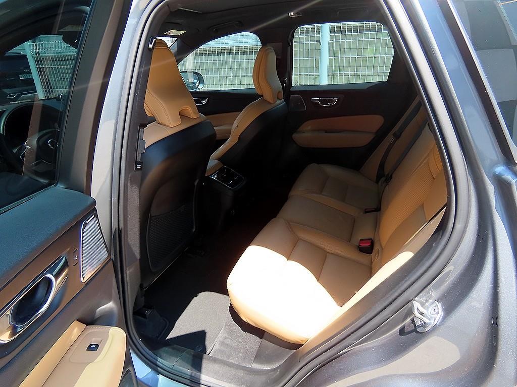볼보 XC60 XC60(2세대) T6 AWD 인스크립션 이미지 6