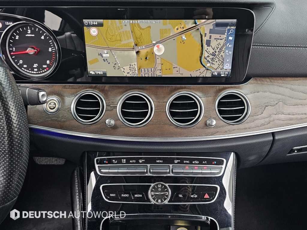벤츠 E 클래스 E-클래스 W213 E220d 익스클루시브 이미지 14