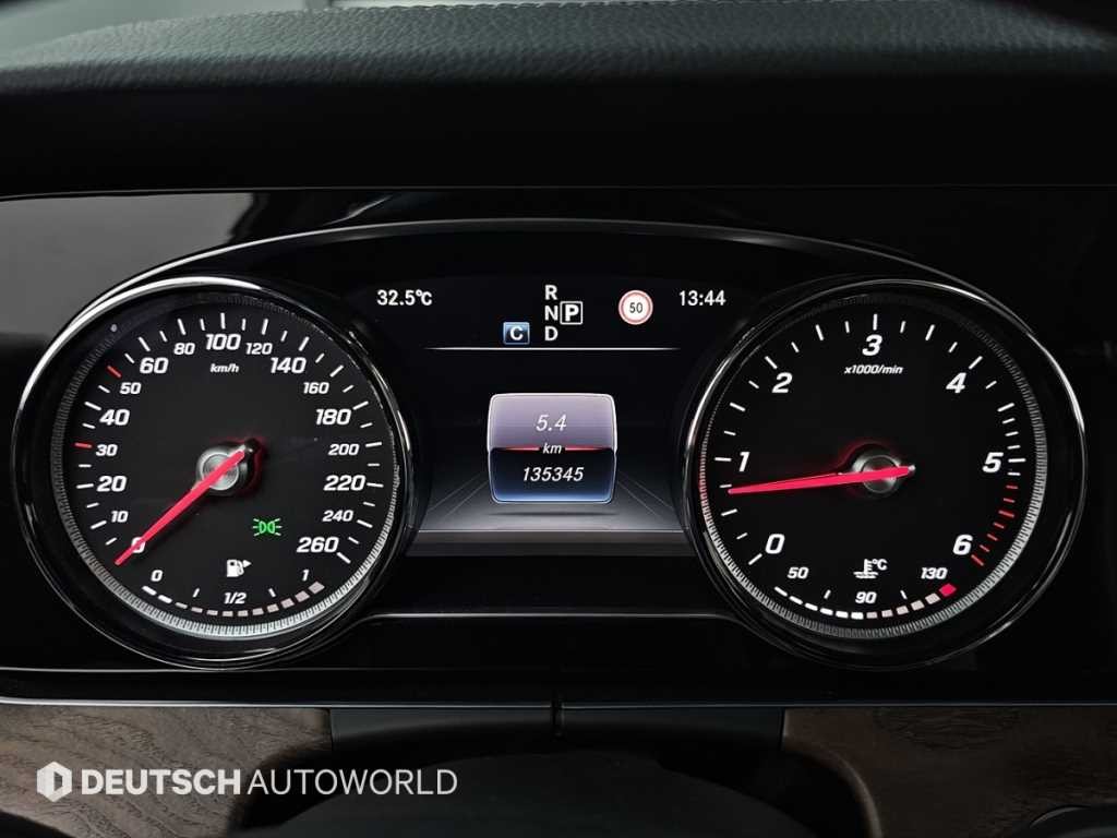 벤츠 E 클래스 E-클래스 W213 E220d 익스클루시브 이미지 8