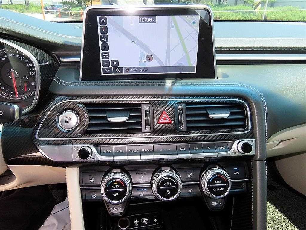 제네시스 G70 2.0T AWD 스포츠 패키지 이미지 14