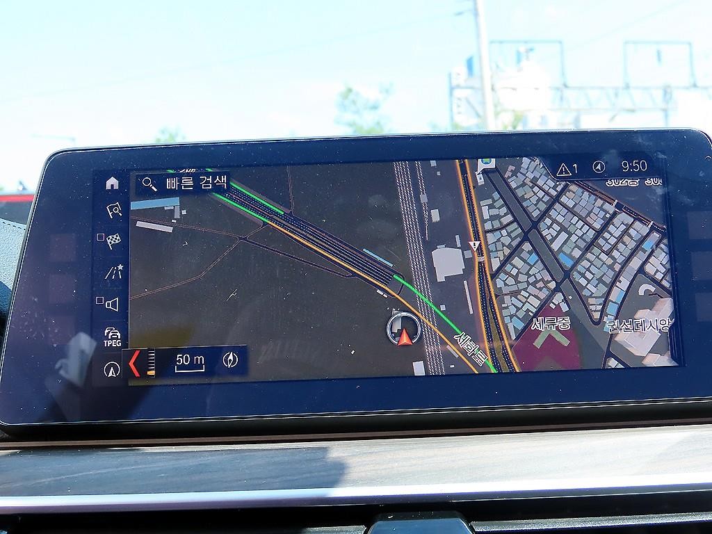 BMW 5시리즈 5시리즈 (G30) 530i xDrive M 스포츠 플러스 이미지 14
