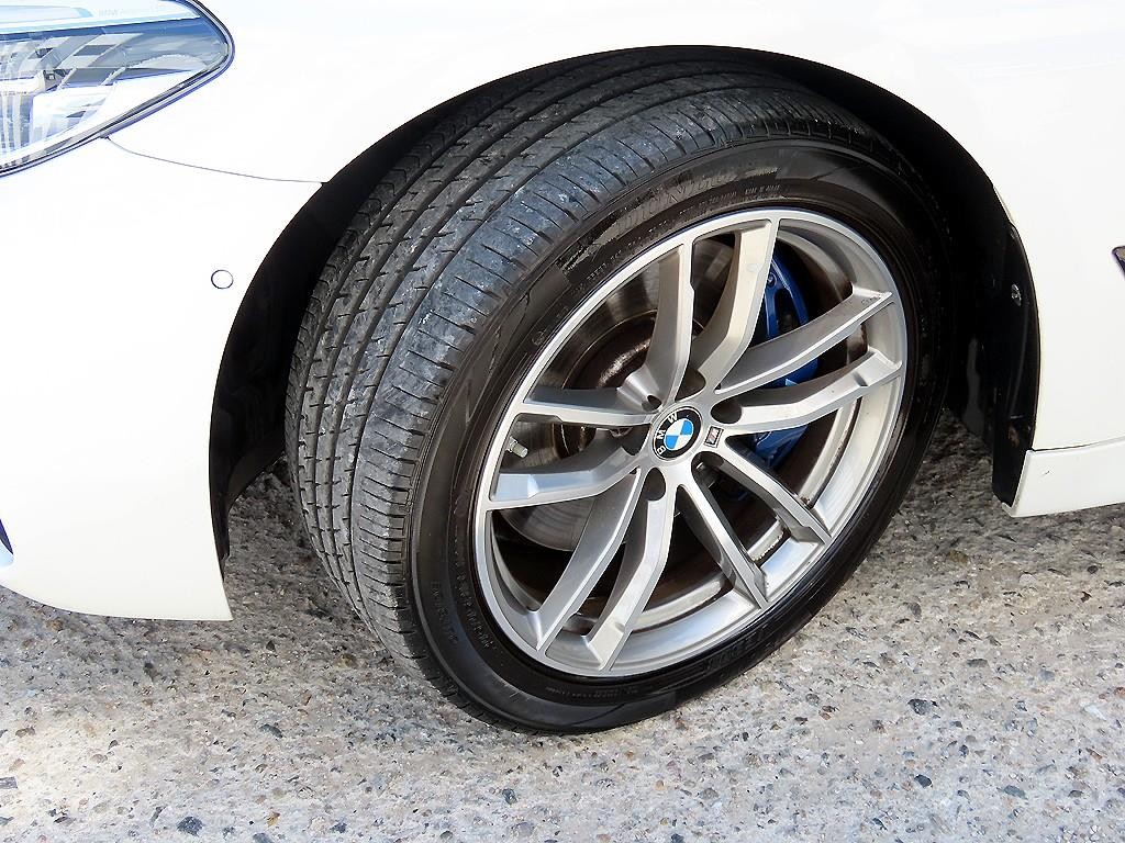 BMW 5시리즈 5시리즈 (G30) 530i xDrive M 스포츠 플러스 이미지 20