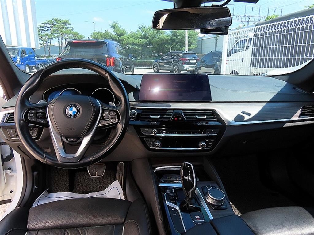 BMW 5시리즈 5시리즈 (G30) 530i xDrive M 스포츠 플러스 이미지 7