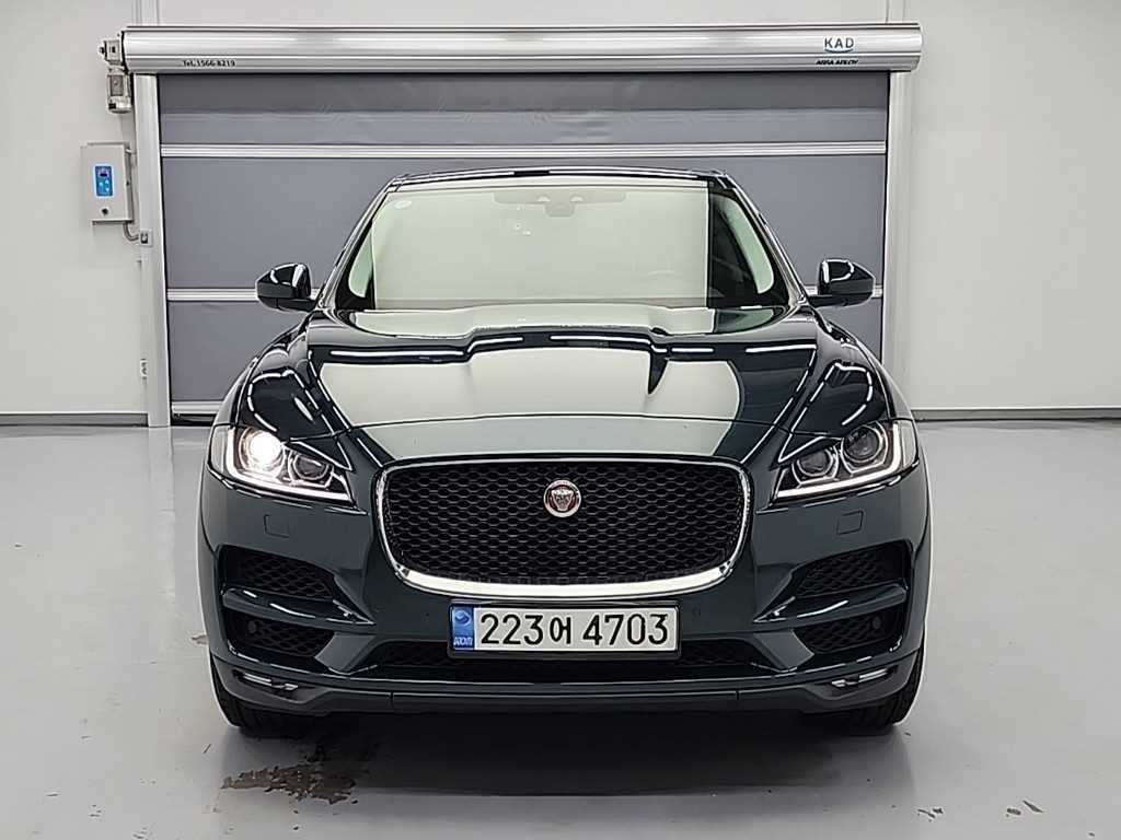 재규어 F-PACE 20d 포트폴리오 이미지 2