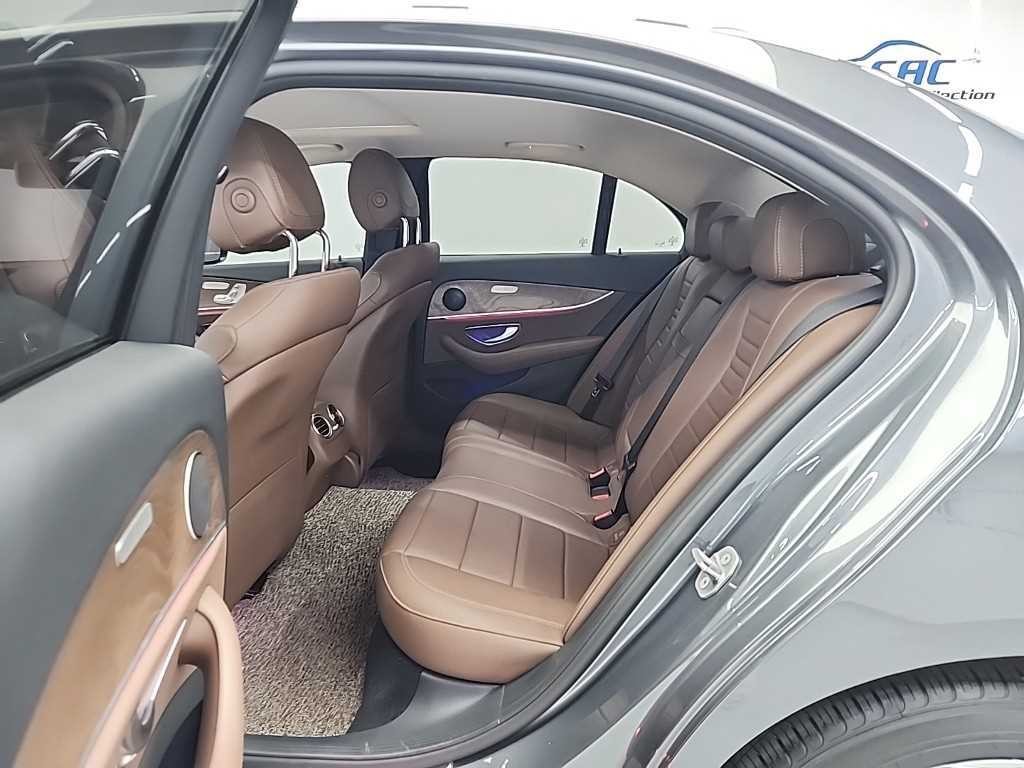 벤츠 E 클래스 E-클래스 W213 E300 익스클루시브 스탠다드 이미지 12