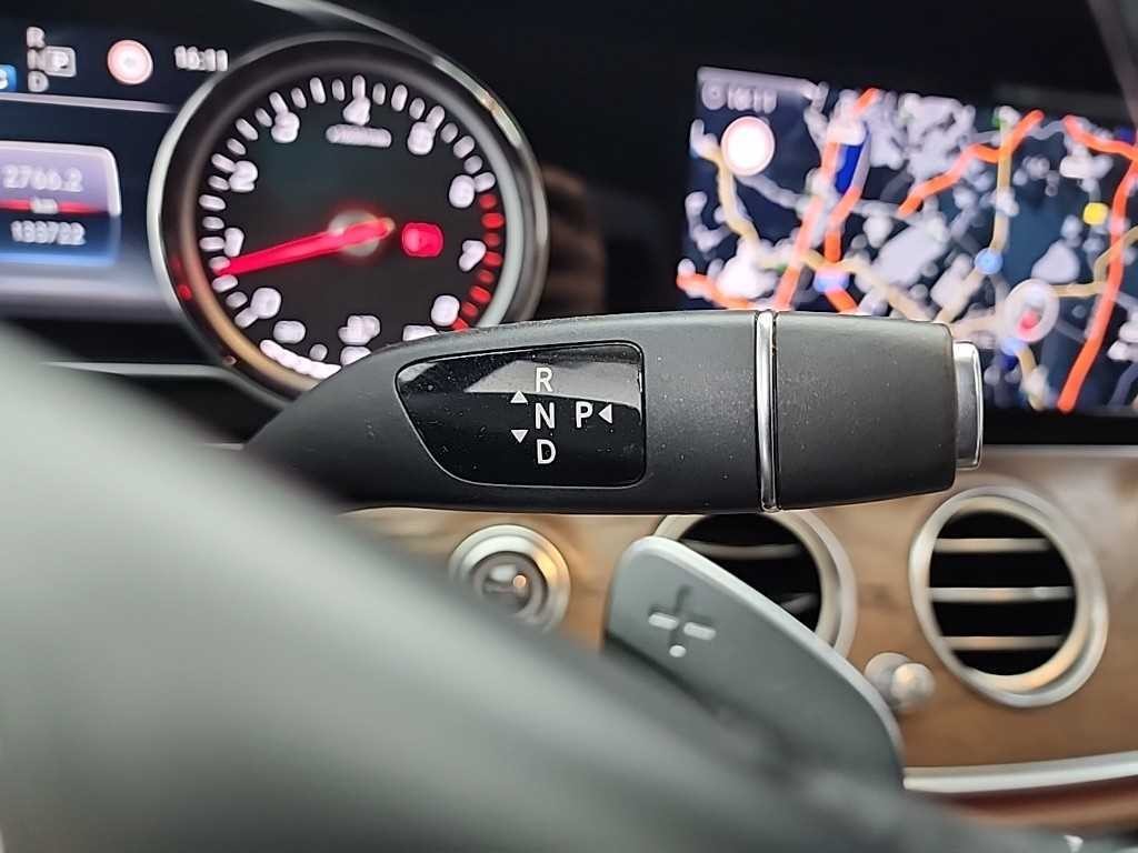 벤츠 E 클래스 E-클래스 W213 E300 익스클루시브 스탠다드 이미지 8