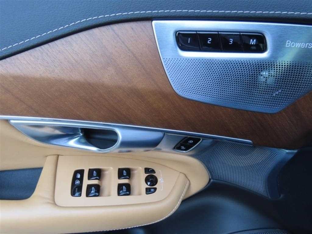 볼보 XC90 XC90 2세대 2.0 T6 AWD 인스크립션 이미지 12