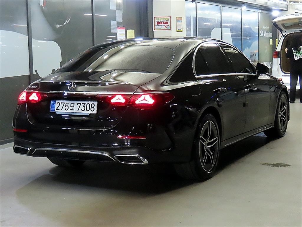 벤츠 E 클래스 E-클래스 W214 E200 AMG 라인 이미지 4