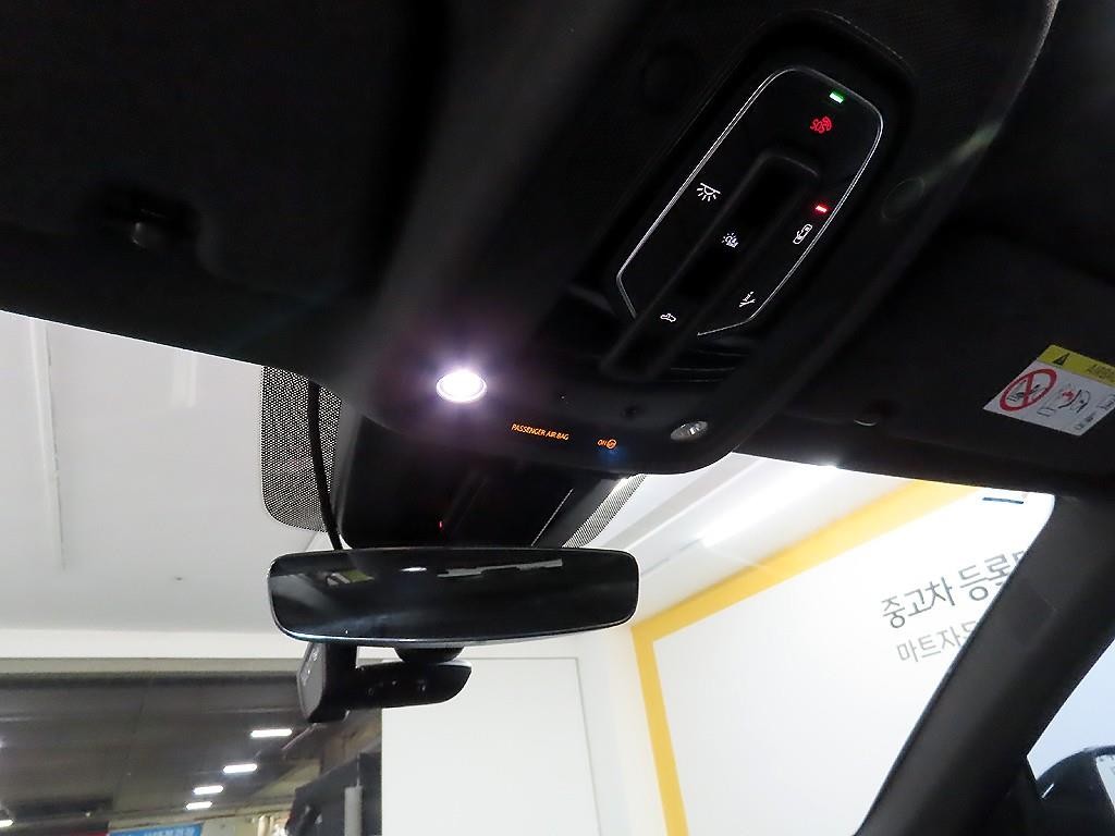 아우디 Q8 55 TFSI 콰트로 프리미엄 이미지 15