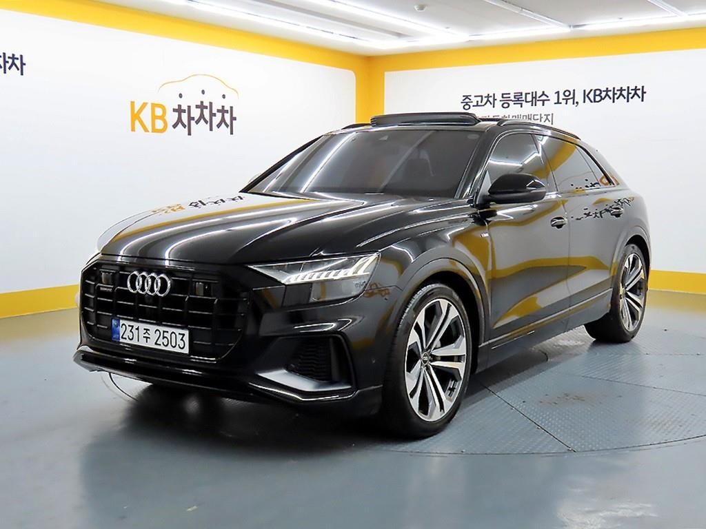 아우디 Q8 55 TFSI 콰트로 프리미엄 이미지 2
