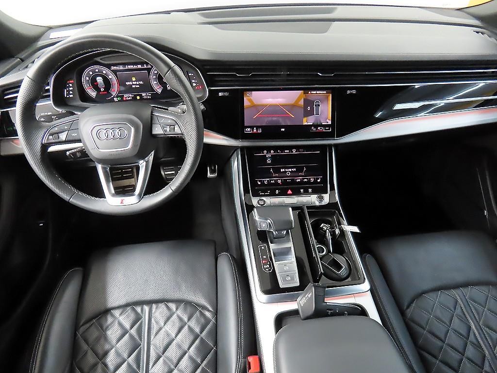 아우디 Q8 55 TFSI 콰트로 프리미엄 이미지 7