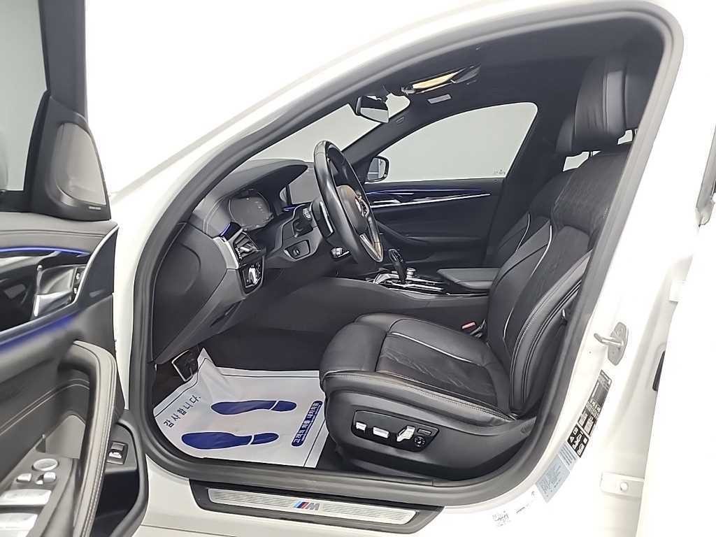 BMW 5시리즈 5시리즈 (G30) 530i xDrive M 스포츠 이미지 11