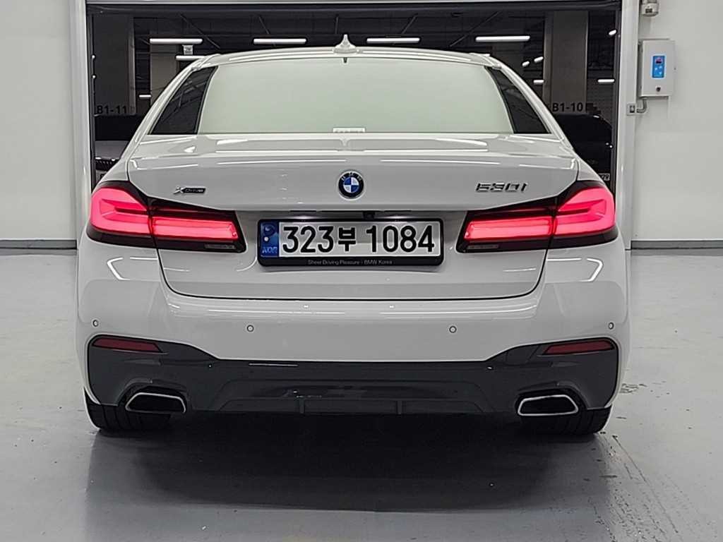 BMW 5시리즈 5시리즈 (G30) 530i xDrive M 스포츠 이미지 3