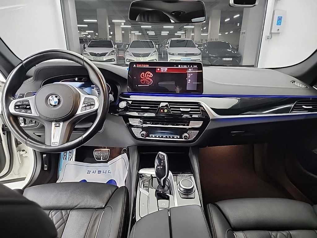 BMW 5시리즈 5시리즈 (G30) 530i xDrive M 스포츠 이미지 7