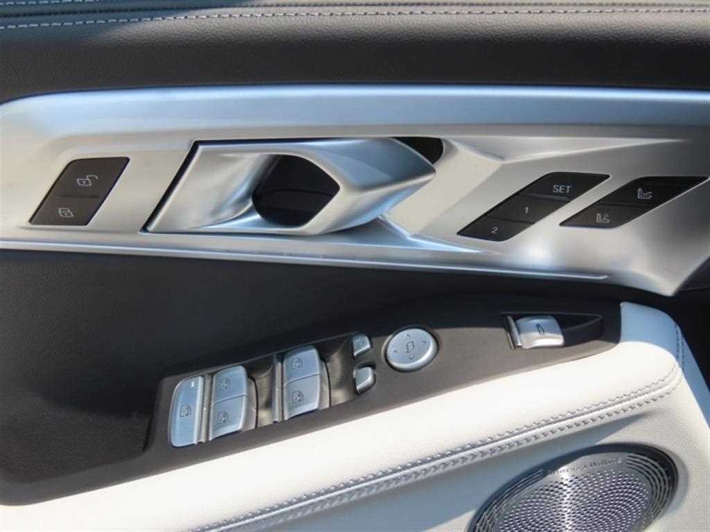 BMW XM XM (G09) 레이블 이미지 12